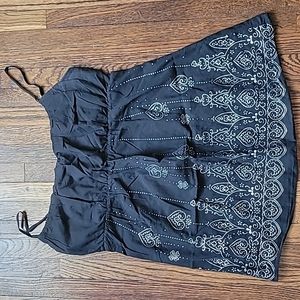 Spaghetti strap black tank with metallic design